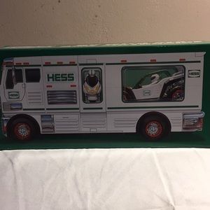 Hess truck 2018 brand new in box